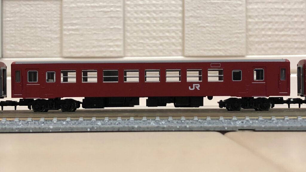 JR 筑豊本線客車列車(50系・冷房改造車)セット 入線しました（TOMIX